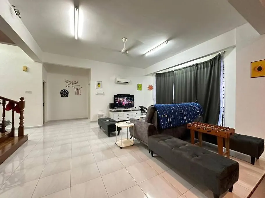 Home In Johor Bahru Near By Setia Tropika